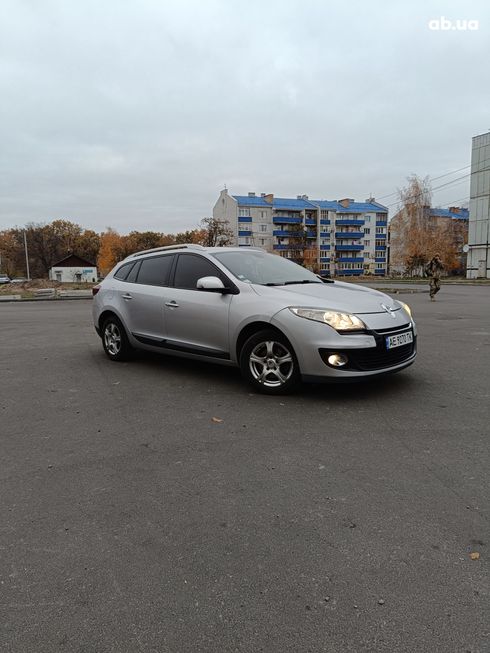 Renault Megane 2012 серебристый - фото 2