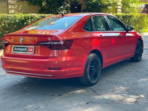 Volkswagen Jetta 2019 оранжевый - фото 9