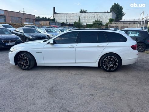 BMW 5 серия 2016 белый - фото 2