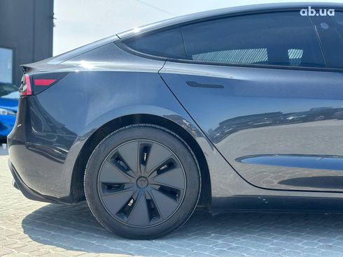 Tesla Model 3 2024 серый - фото 14