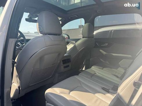Audi Q7 2017 - фото 15