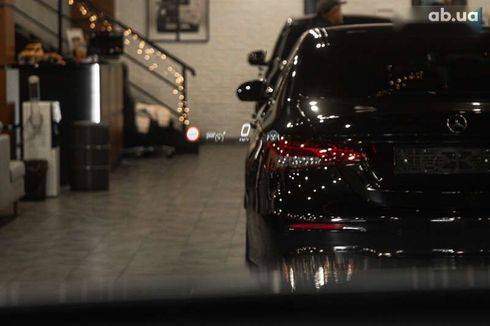 Mercedes-Benz EQE-Класс 2023 - фото 17