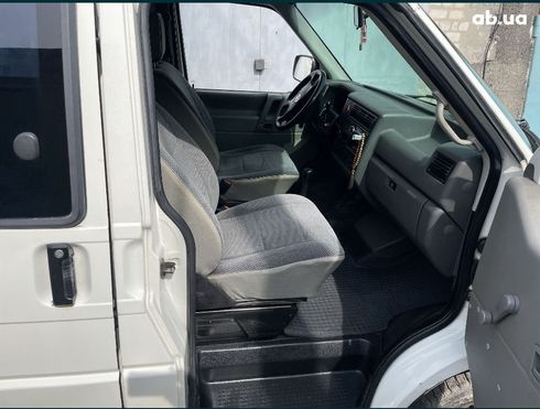 Volkswagen Transporter 1999 белый - фото 6