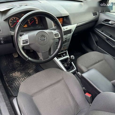 Opel Astra 2009 - фото 7