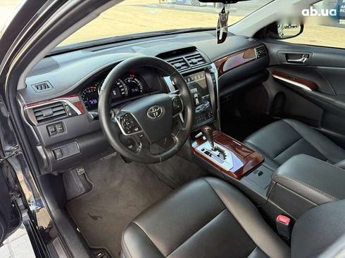 Toyota Camry 2011 - фото 13