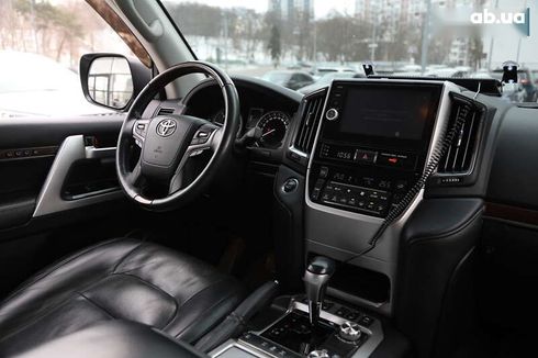 Toyota Land Cruiser 2016 - фото 10