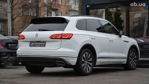 Volkswagen Touareg 2019 - фото 18