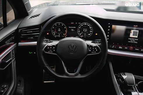 Volkswagen Touareg 2023 - фото 27