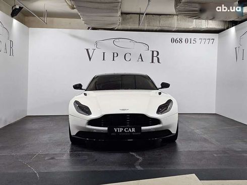 Aston Martin DB11 2018 - фото 2