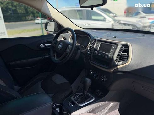 Jeep Cherokee 2017 - фото 8