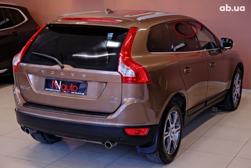 Volvo XC60 2012 бежевый - фото 5