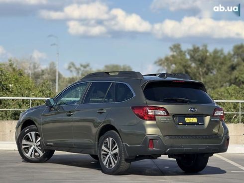 Subaru Outback 2017 - фото 18