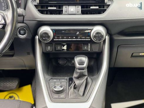 Toyota RAV4 2019 - фото 13
