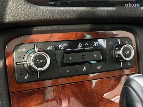 Volkswagen Touareg 2011 - фото 24