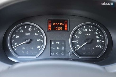 Renault Sandero 2011 - фото 15