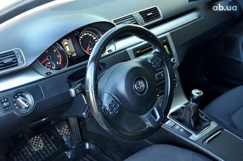 Volkswagen Passat 2011 - фото 16