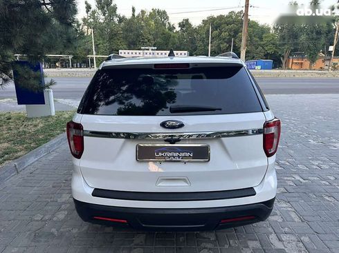 Ford Explorer 2018 - фото 9