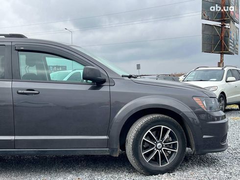 Dodge Journey 2018 серый - фото 24
