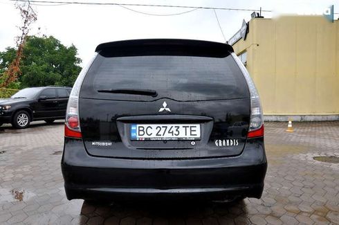 Mitsubishi Grandis 2008 - фото 11