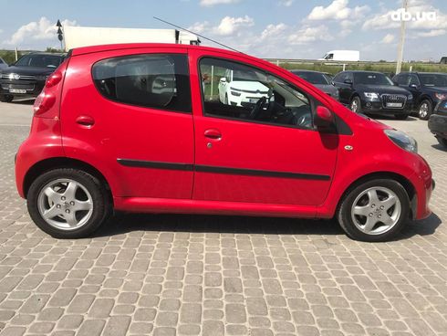 Peugeot 107 2008 красный - фото 15