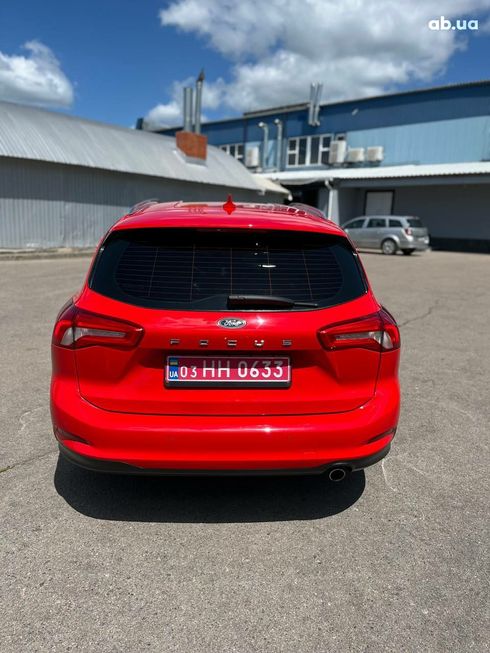 Ford Focus 2019 красный - фото 4