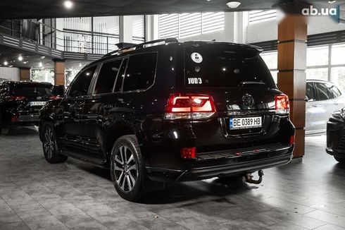 Toyota Land Cruiser 2018 - фото 6