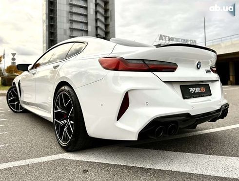 BMW M8 Gran Coupe 2021 - фото 12