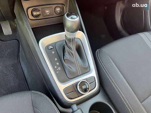 Hyundai Venue 2020 - фото 21