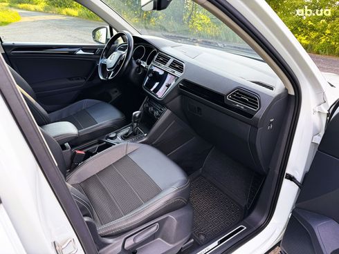 Volkswagen Tiguan 2017 белый - фото 12