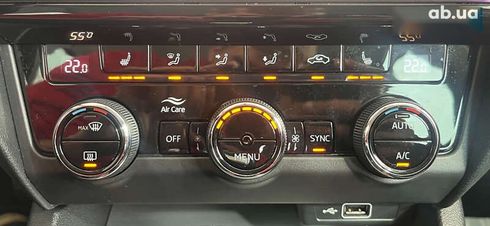 Skoda Octavia 2019 - фото 17