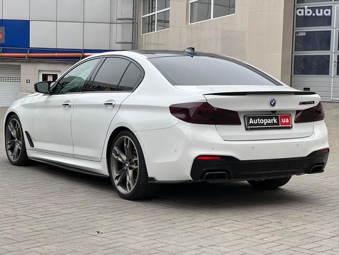 BMW 5 серия 2017 белый - фото 7