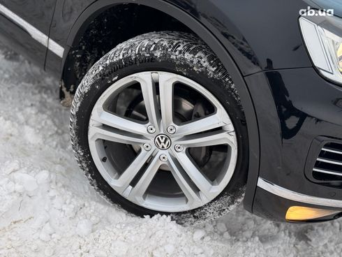 Volkswagen Touareg 2017 черный - фото 6