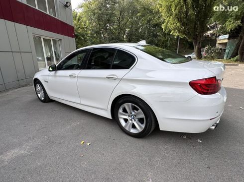 BMW 5 серия 2013 белый - фото 6