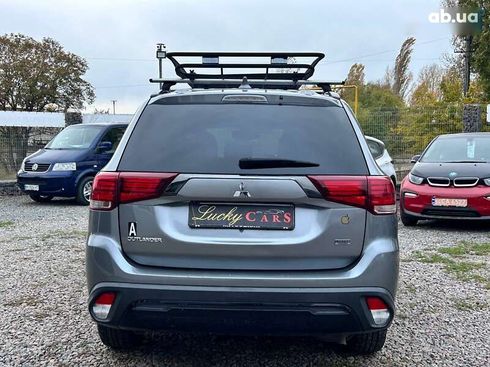 Mitsubishi Outlander 2020 - фото 6
