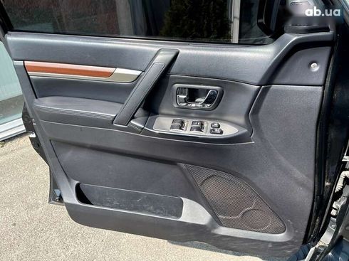 Mitsubishi Pajero Wagon 2008 - фото 26