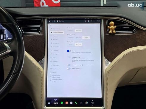 Tesla Model X 2017 - фото 19