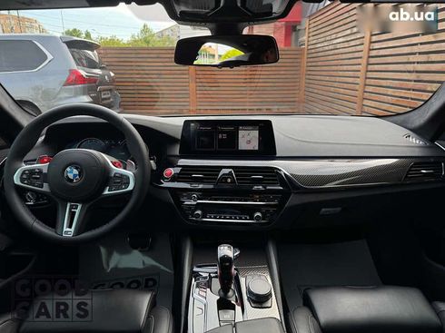 BMW M5 2018 - фото 20