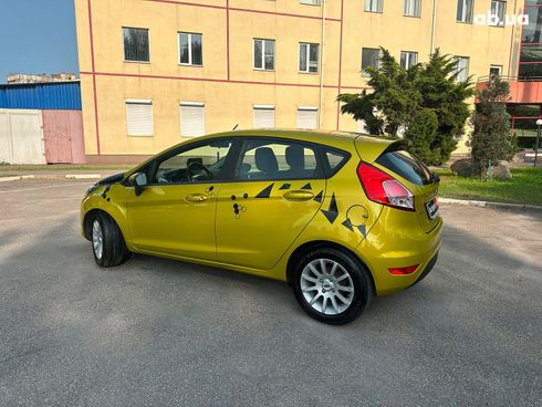Ford Fiesta 2014 желтый - фото 4