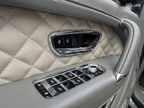 Bentley Bentayga 2019 - фото 18