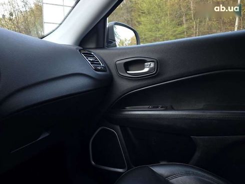 Jeep Compass 2018 - фото 25