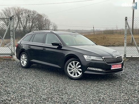 Skoda Superb 2020 - фото 5