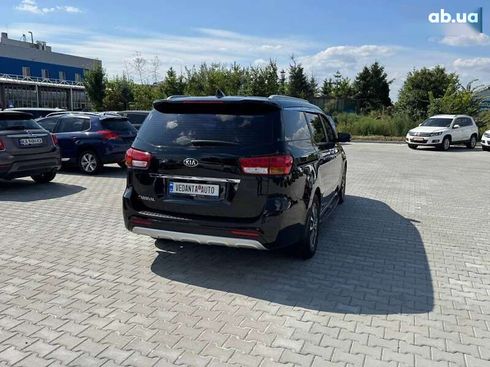 Kia Carnival 2017 - фото 6