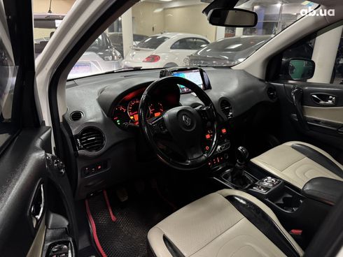 Renault Koleos 2010 белый - фото 10