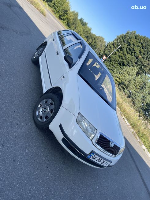 Skoda Fabia 2002 белый - фото 14