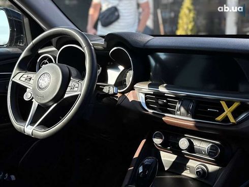 Alfa Romeo Stelvio 2018 - фото 23
