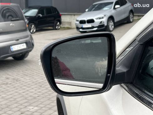 Nissan Rogue 2018 белый - фото 14