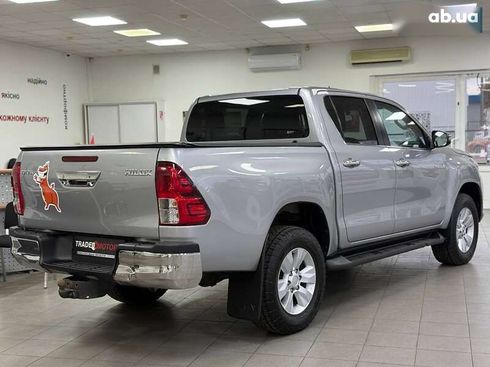 Toyota Hilux 2018 - фото 14
