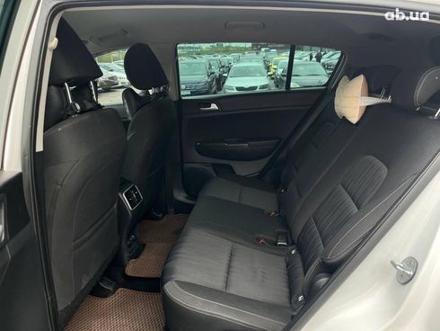 Kia Sportage 2018 белый - фото 40