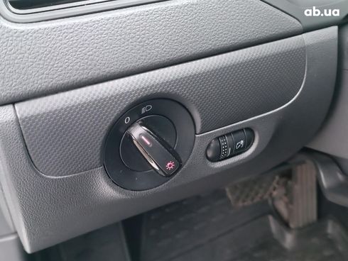 Volkswagen Jetta 2015 белый - фото 19