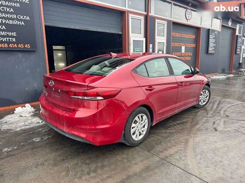 Hyundai Elantra 2017 - фото 4